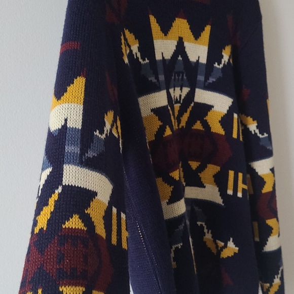 Beautiful British sweater 🇬🇧 - Picture 3 of 5